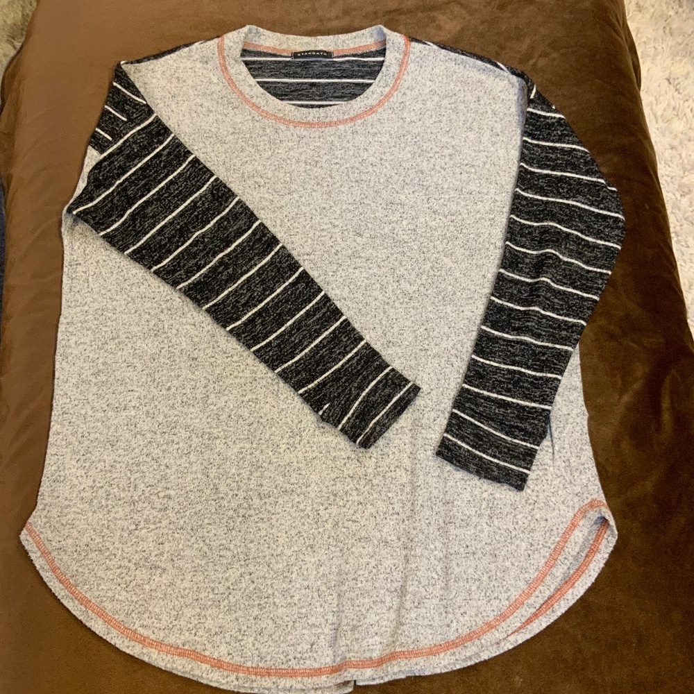 Staccato Grey Black Red XS Oversized Long sleeve top  Soft Coastal Grandma